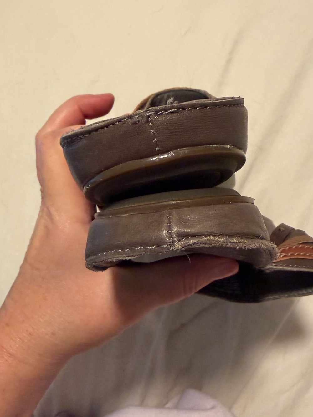 OluKai Pahili Women’s Leather Slip-On Sandals Size 8 - Picture 7 of 9